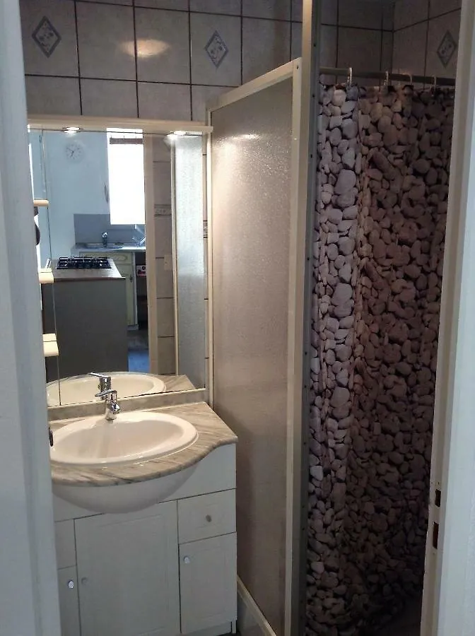 Appartement Les ramades romanaises - Pas de TV Saint-Roman-de-Malegarde France
